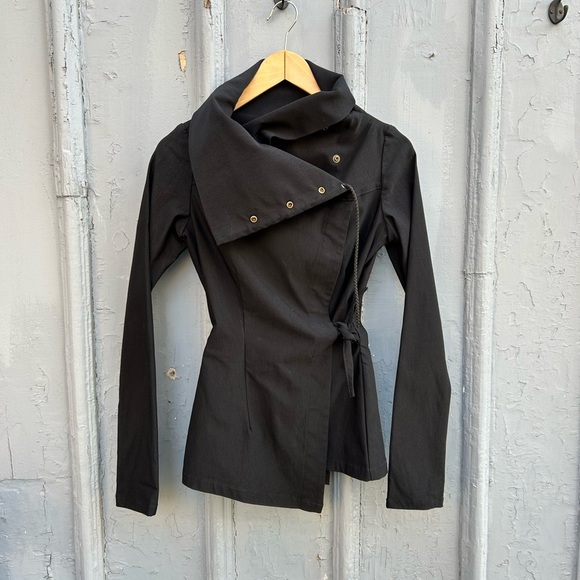 Melow by Melissa Bolduc Isabeau Assymetric Jacket, BNWT, size XS - Picture 6 of 14